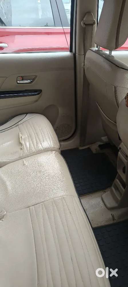 Maruti Suzuki Ertiga Lxi 2022