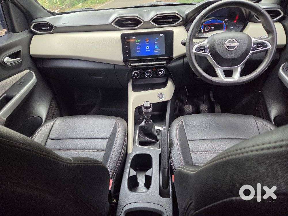 Nissan Magnite 1.0 Xv, 2022, Petrol