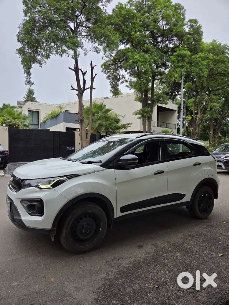 2023 Tata Nexon Xe Petrol Mt 1st Owner  41k Km Bs6 Ph2white
