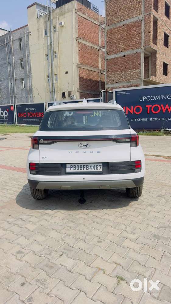 Hyundai Venue 1.2 S Plus, 2023, Petrol