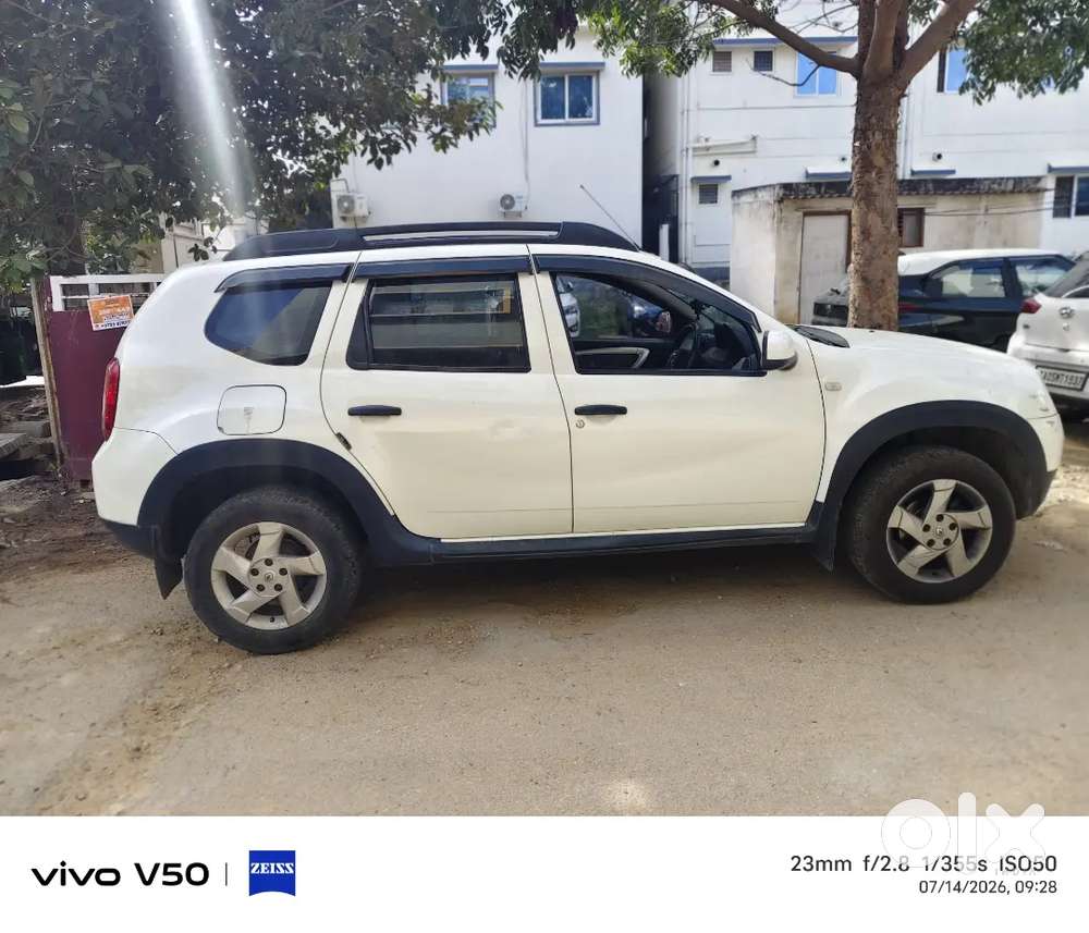 Renault Duster Diesel 2013 Km Insurance Running 2 New Tyres