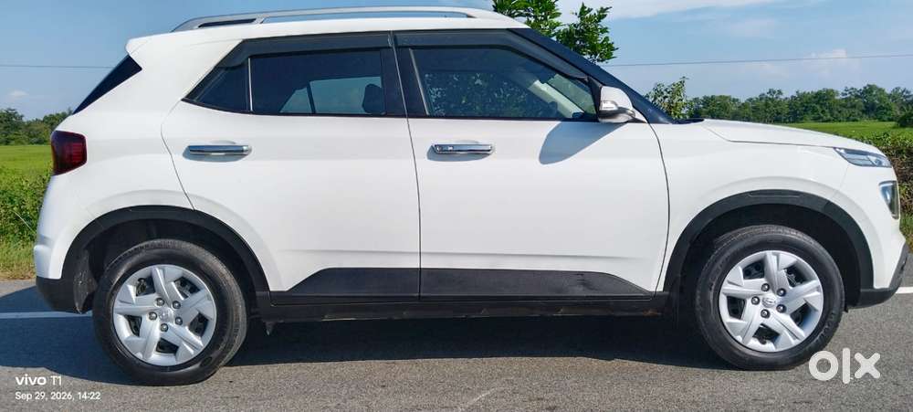 Hyundai Venue, 2022, Petrol