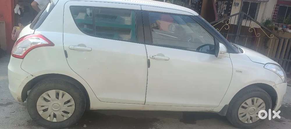 Maruti Suzuki Swift 2012 Diesel 96000 Km Driven