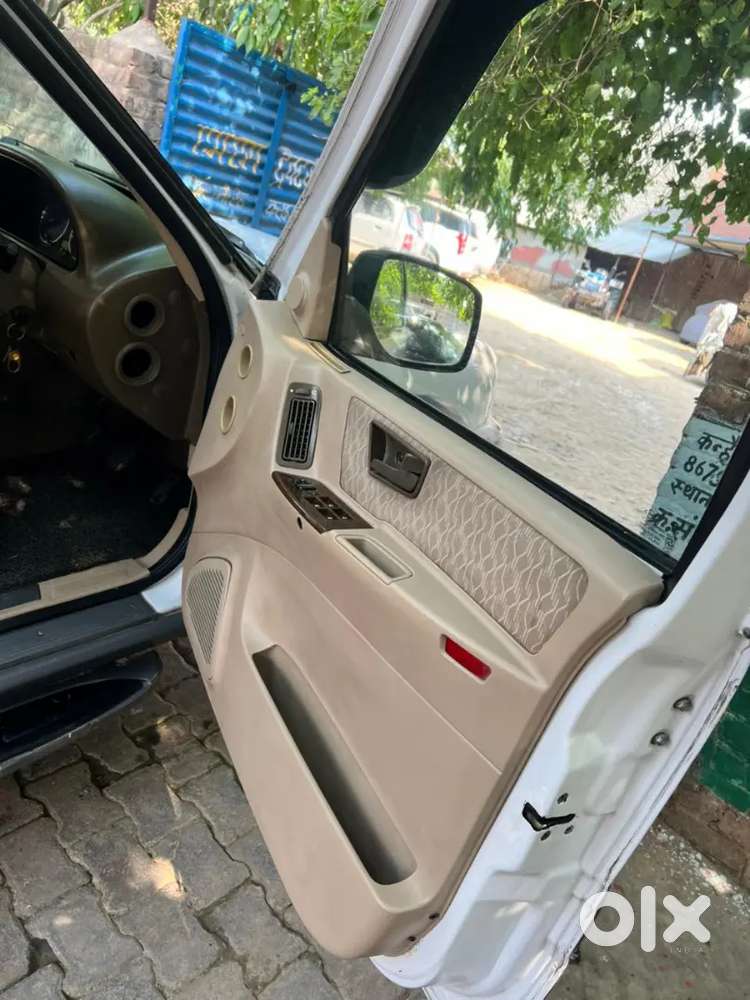 Tata Safari 2012 Diesel 100000 Km Driven