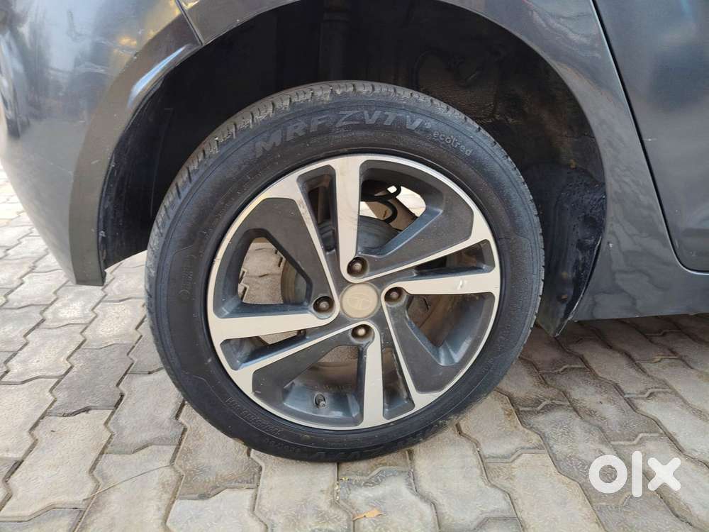 Tata Altroz Xz, 2022, Petrol