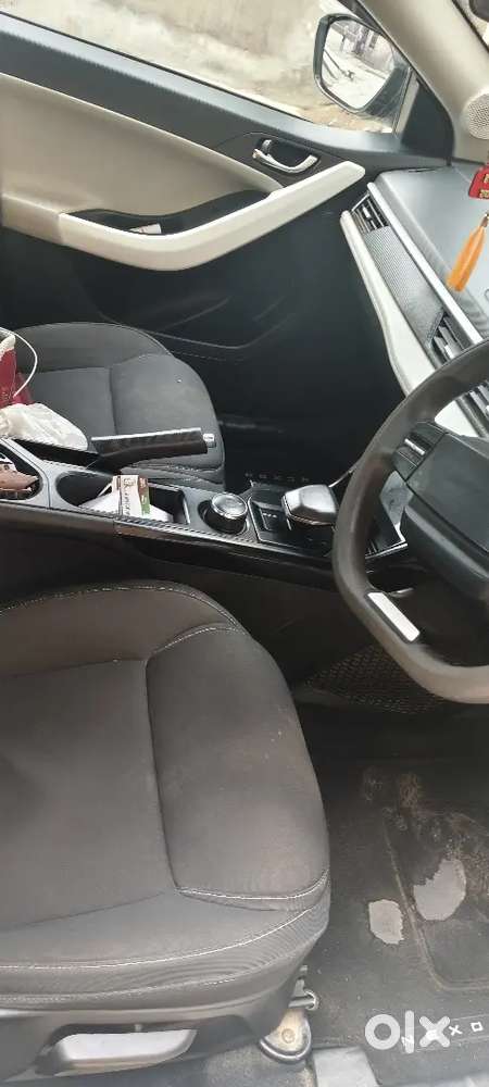 Tata Nexon Creative Amt Petrol White Color New Car
