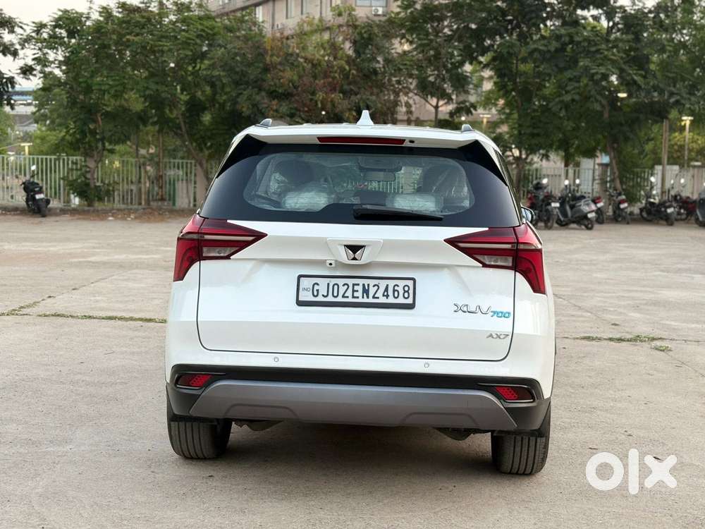 Mahindra Xuv700 2.2 Ax 7 Diesel Mt Luxury Pack Str, 2025, Diesel