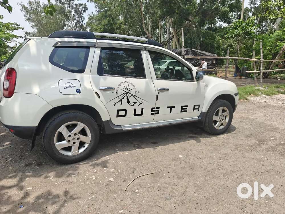 Renault Duster Rxz 110 Ps , 2013 Diesel,  Full Company  Service Record