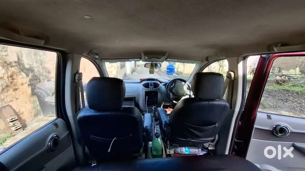 Mahindra Quanto C8 Top Model - Mint Condition - 21+ Mileage