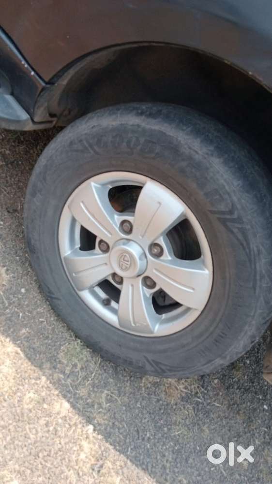Tata Safari Storme 2017