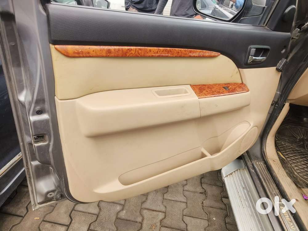 Ford Endeavour Diesel 2011