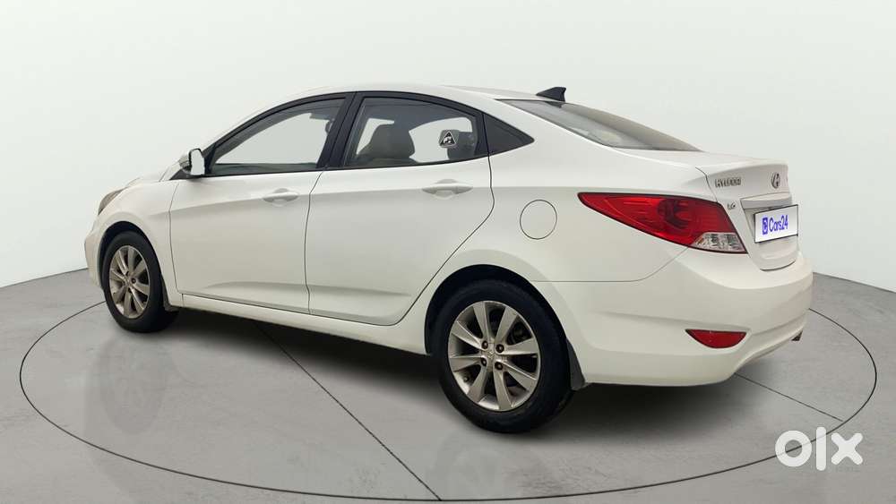 Hyundai Verna Fluidic 1.6 Vtvt Sx, 2013, Petrol