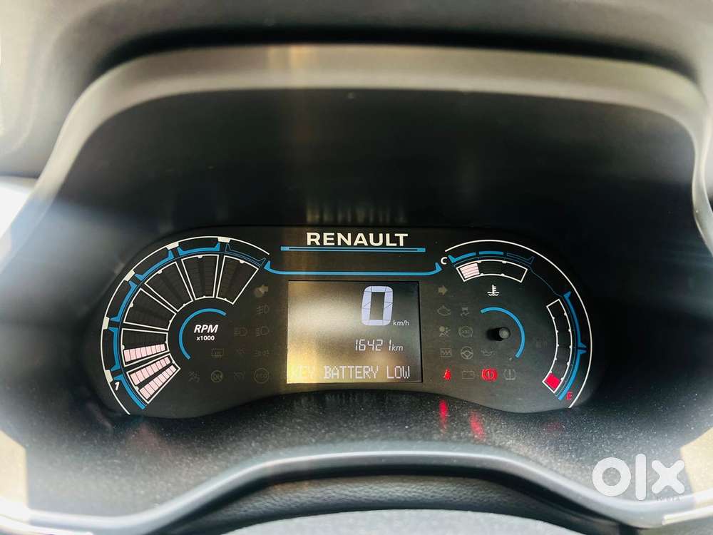Renault Triber Rxz, 2020, Petrol