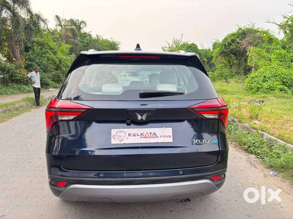 Mahindra Xuv700 2.0 Ax 7 Petrol Mt Str, 2022, Petrol