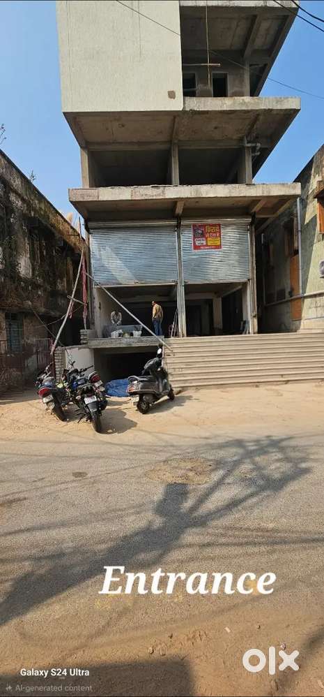 Sadar bazaar mai Complex with basement rent m dena hai