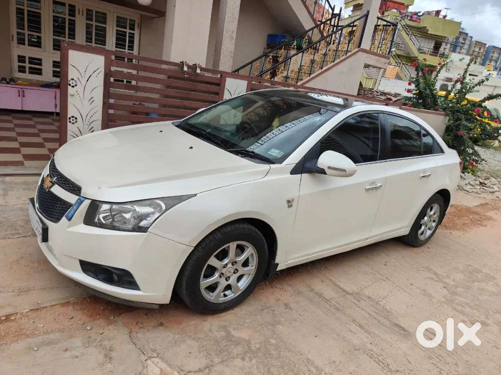Chevrolet Cruze 2011 Diesel 99000 Km Drivenmodel: