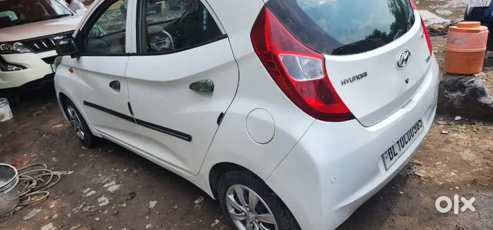 Hyundai Eon 0.8 Era 2011 मैन्युअल
