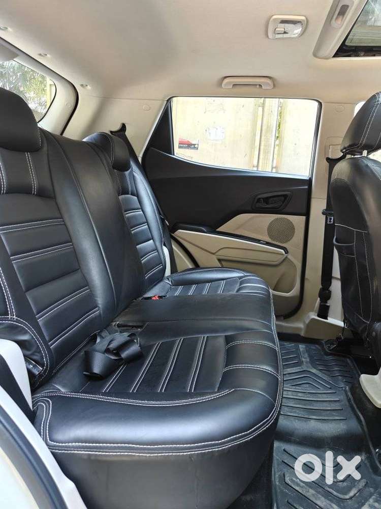 Mahindra Xuv300 W6, 2023, Petrol