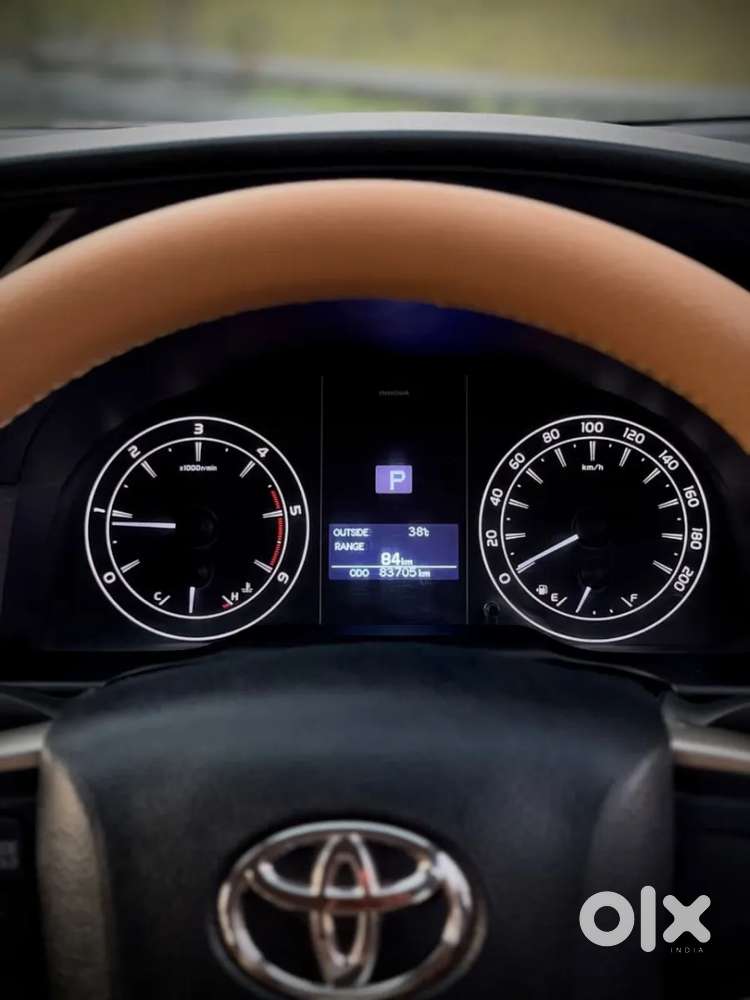 Toyota Innova Crysta [2020-ongoing] 2.4 Gx At 8 Str, 2022, Diesel