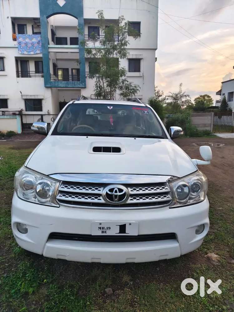 Toyota Fortuner 2011 Diesel Manual