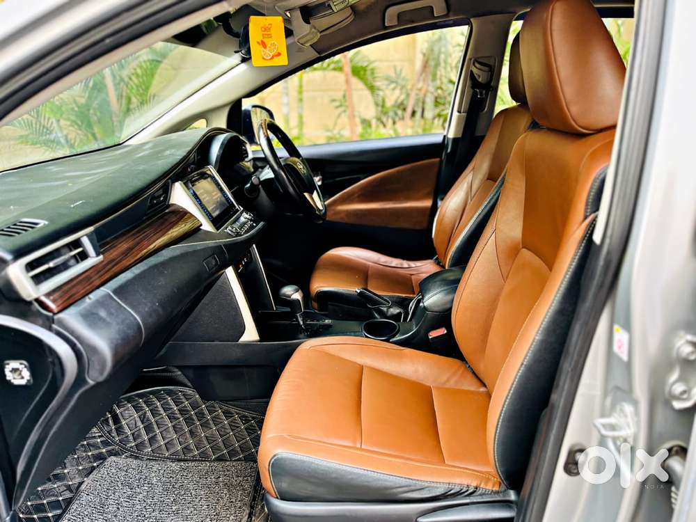 Toyota Innova Crysta 2.8 Zx At 7 Seater, 2017, Diesel