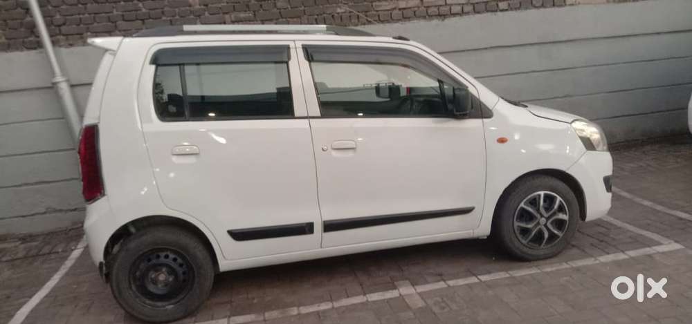 Maruti Suzuki Wagon R Vxi, 2017, Petrol
