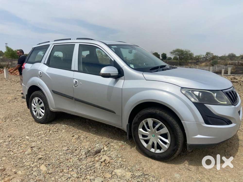 Mahindra Xuv500 2016 Diesel 82000 Km Driven New Tyre New Battery