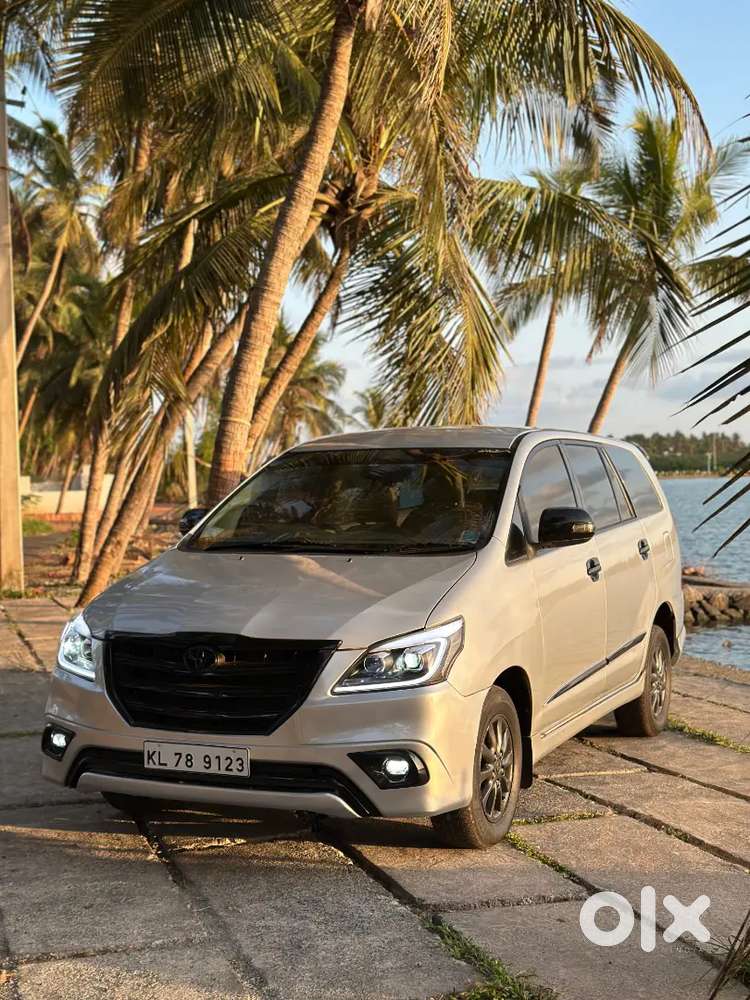 Toyota Innova 2.5 V 2012