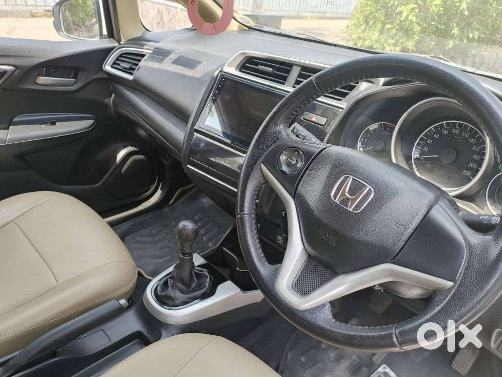 Honda Jazz V Mt Privilege, 2017, Petrol