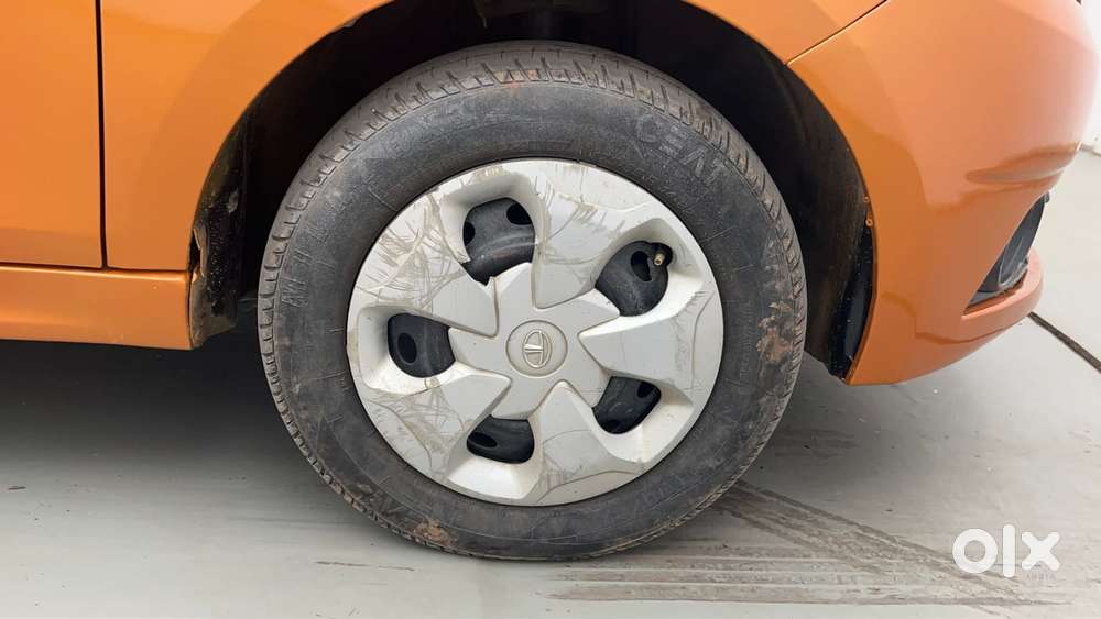 Tata Tiago 1.2 Revotron Xt, 2016, Petrol