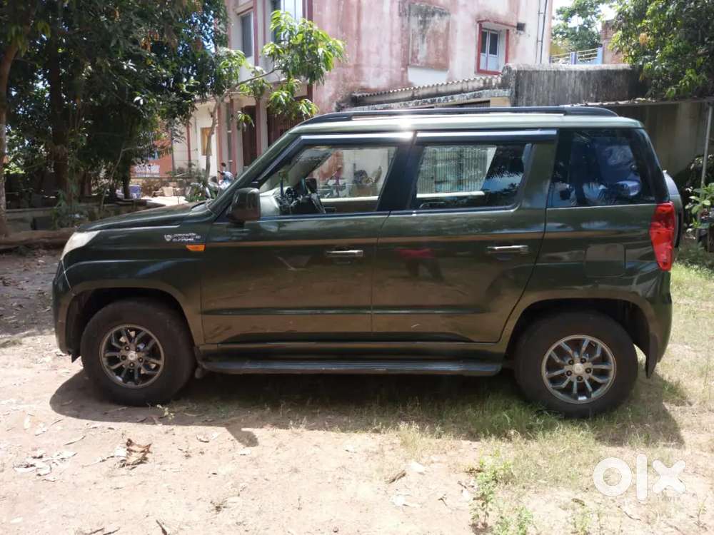 Mahindra Tuv 300 2018 T8