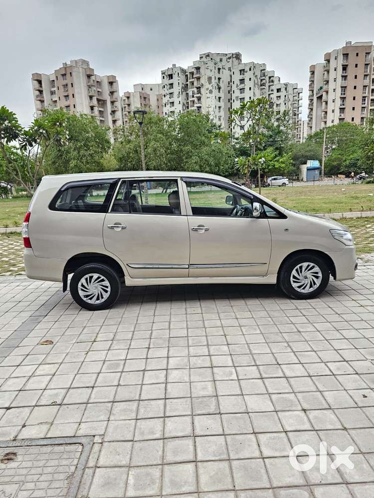 Toyota Innova [2013-2016] 2.5 G4 8 Str, 2016, Diesel