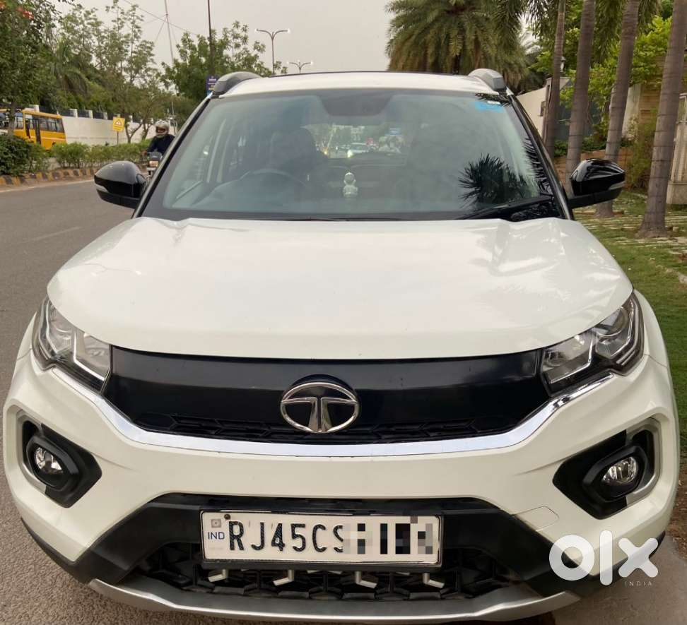 Tata Nexon, 2022, Petrol