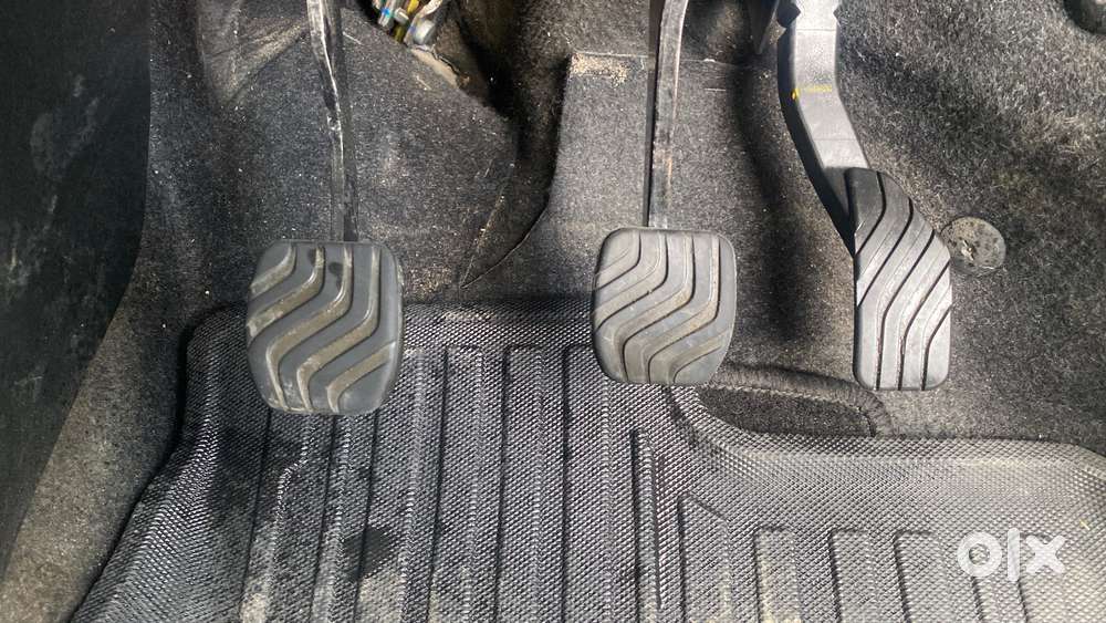 Renault Triber Rxz, 2022, Petrol