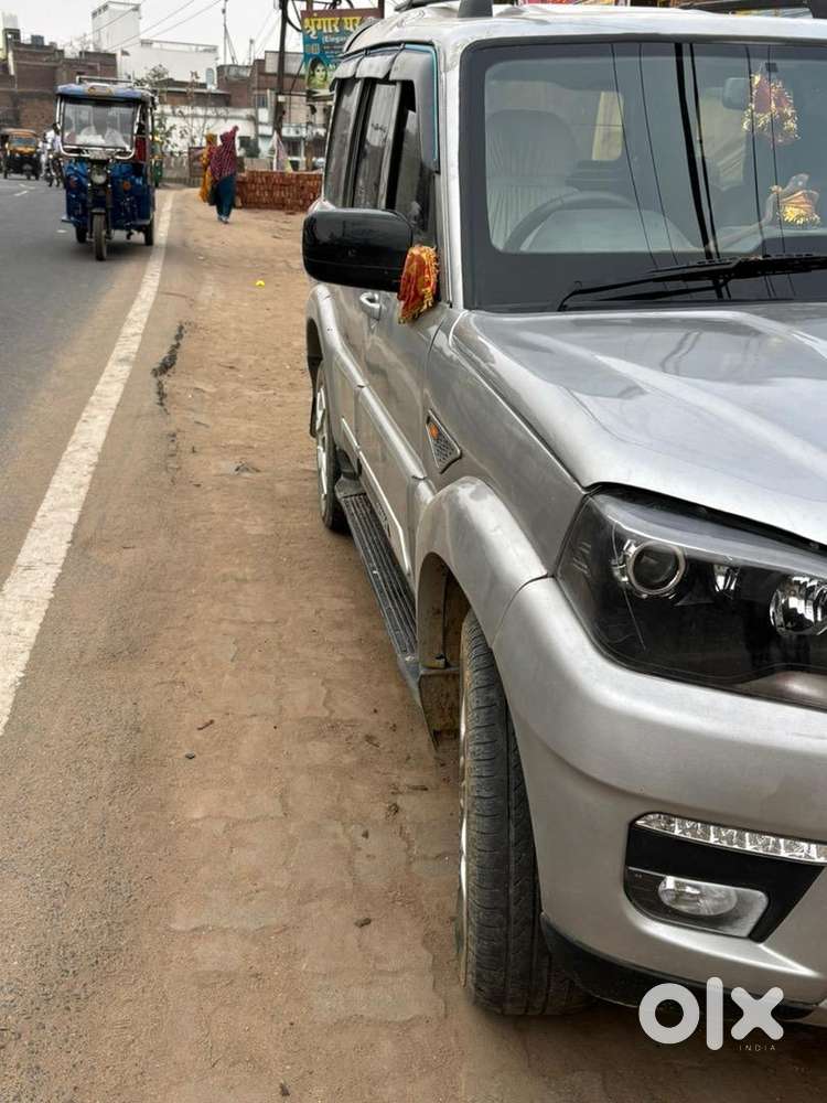 Mahindra Scorpio Getaway 2016 Diesel 80000 Km Driven
