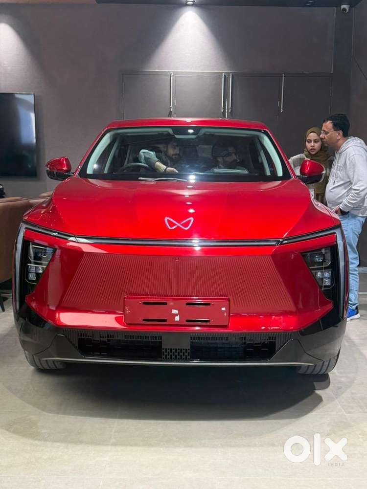 Mahindra Xev 9e 2026 Electric 1800 Km Driven