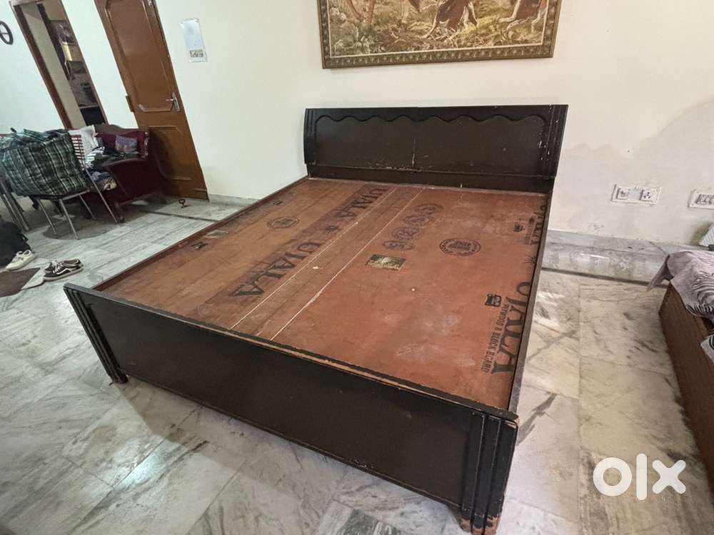 Solid double box beds