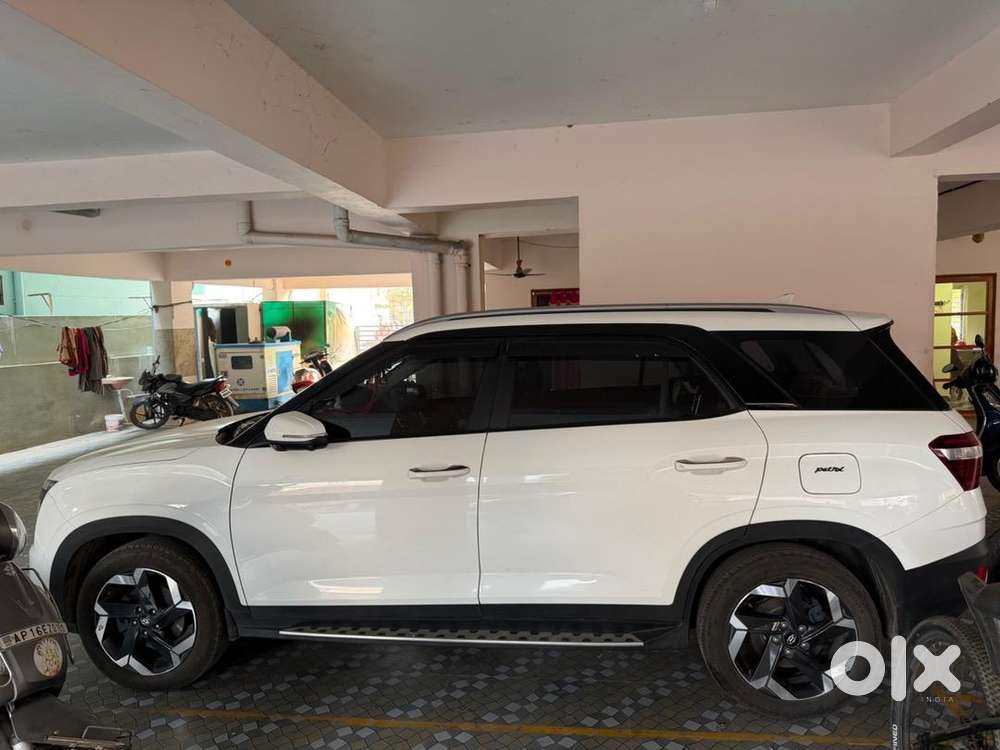 Hyundai Alcazar 2025 Petrol Well Maintained