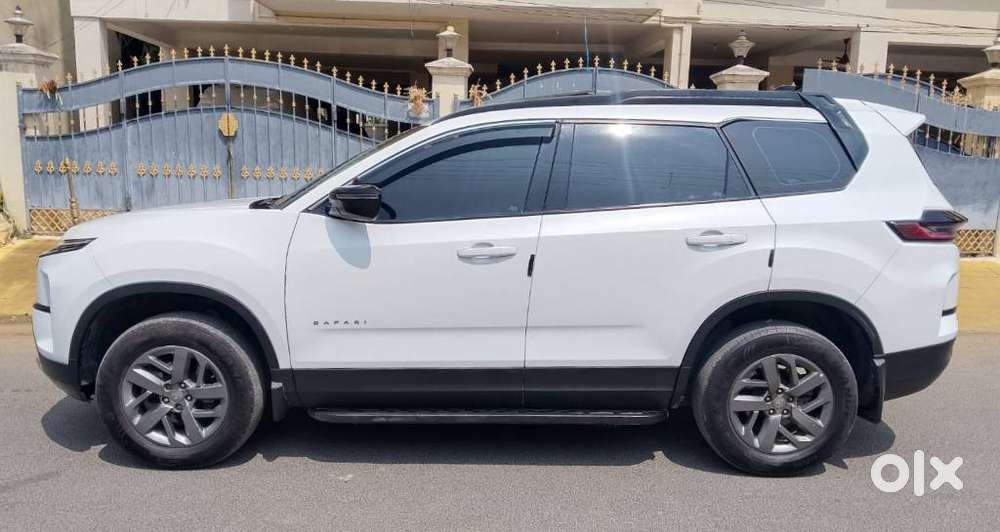 Tata Safari 2.0 Kryotec Xz Plus Gold, 2025, Diesel