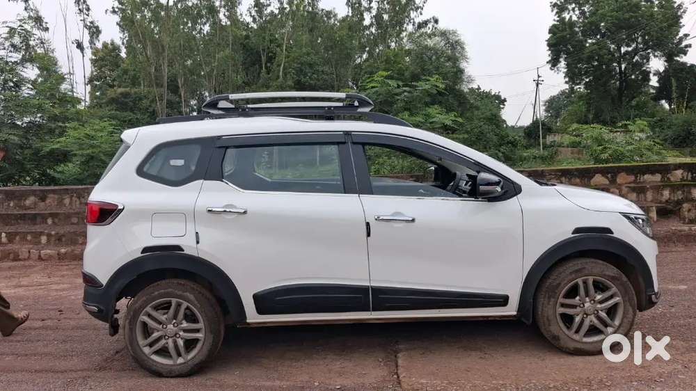 Vehicle Is In Showroom Condition. Only 1200km Driven