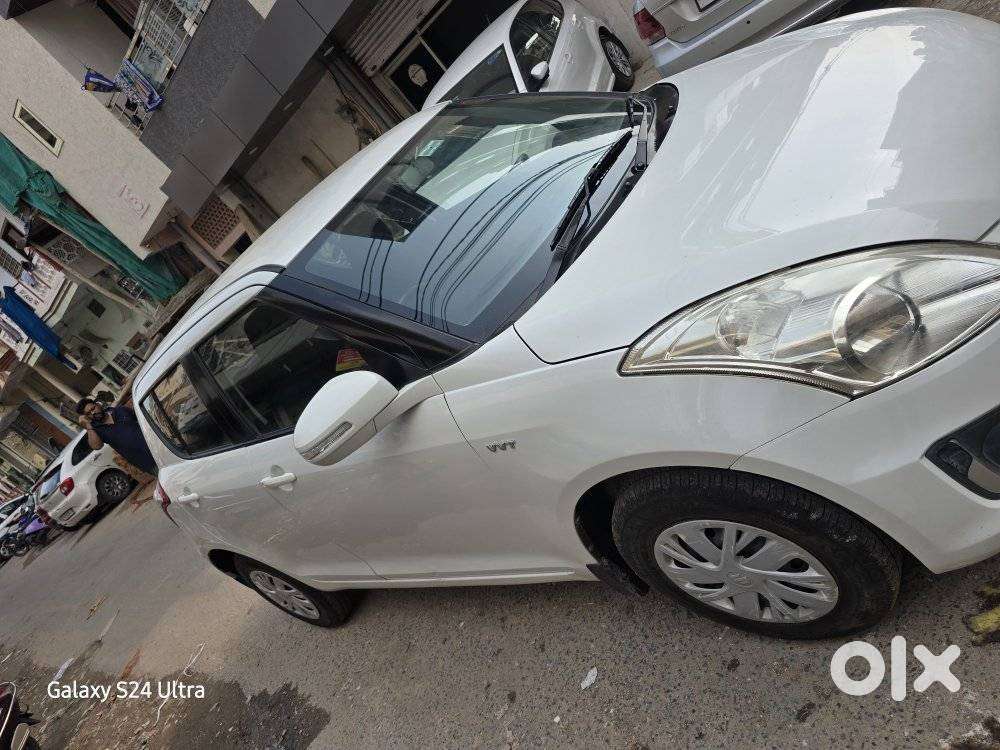 Maruti Suzuki Swift Vxi 1.2 Abs Bs-iv, 2015