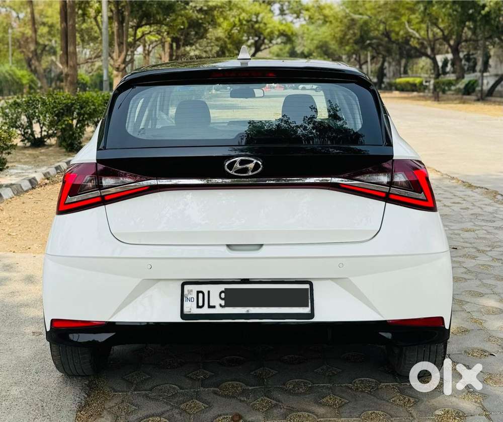Hyundai I20 Sportz 1.2 Ivt Dual Tone, 2023, Petrol