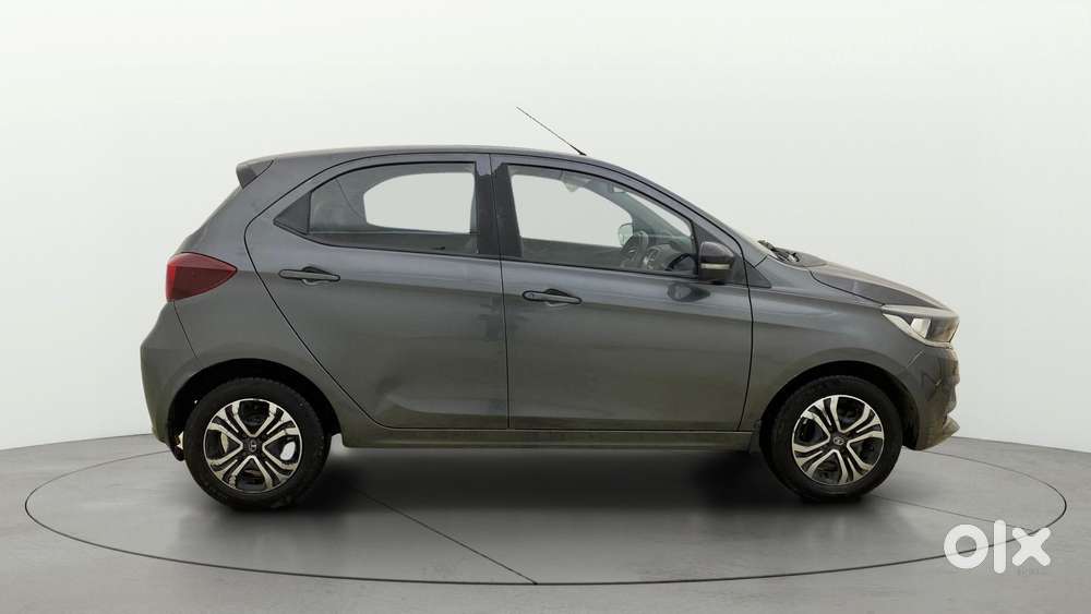 Tata Tiago 1.2 Revotron Xta, 2022, Petrol