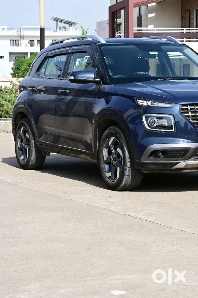 Hyundai Venue 2021 Diesel Well Maintained
