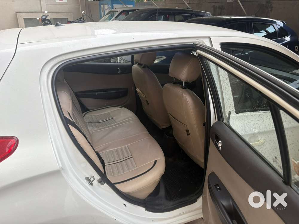 Hyundai I20 Magna 2012 Car