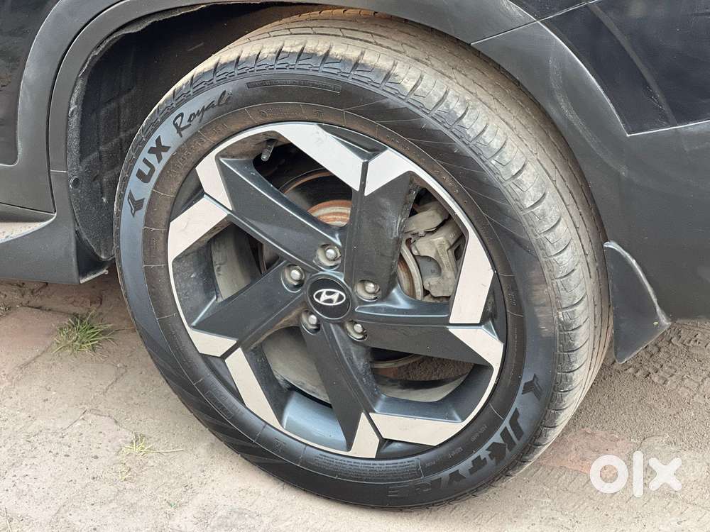 Hyundai Alcazar 2.0 Signature (o) Petrol At 6 Str Dual Tone, 2021, P..