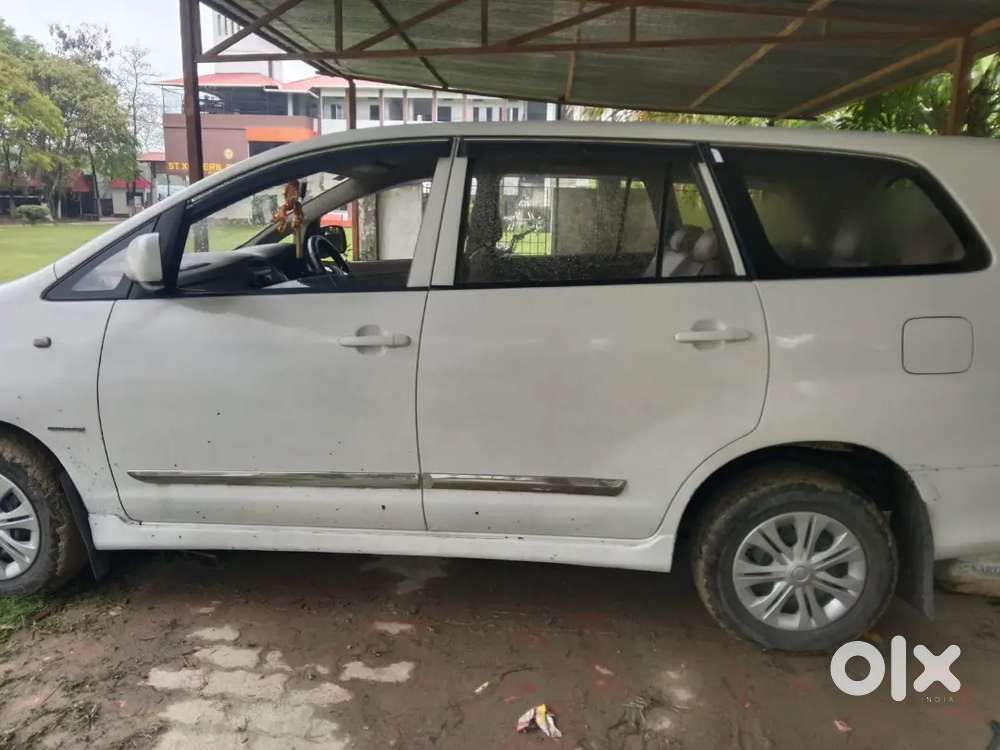 Toyota Innova 2.5 Ev 2016