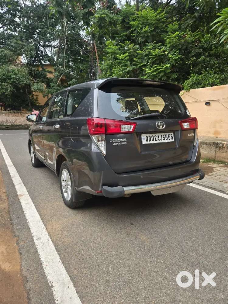 Toyota Innova Crysta Vx  8 Seater  Vip No. 5555