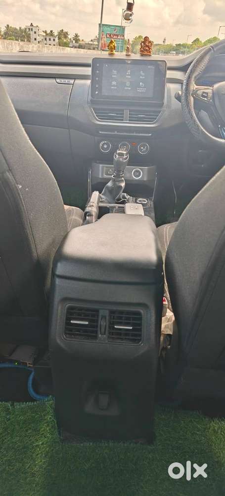 Renault Kiger (2021) 1.0 Rxz Mt Dual Tone