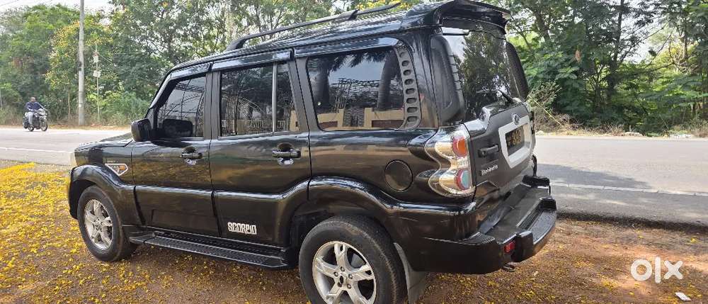 Mahindra Scorpio Classic 2015 Diesel 138722 Km Driven